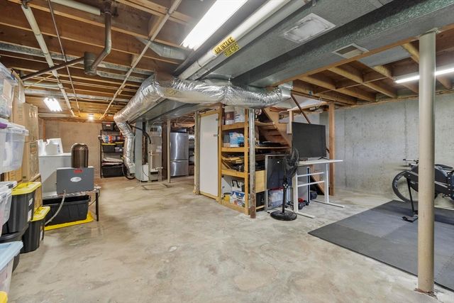 6 Edith Rd, Hudson, MA 01749