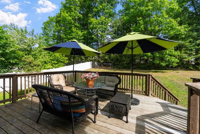 6 Edith Rd, Hudson, MA 01749