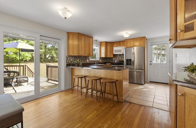 6 Edith Rd, Hudson, MA 01749
