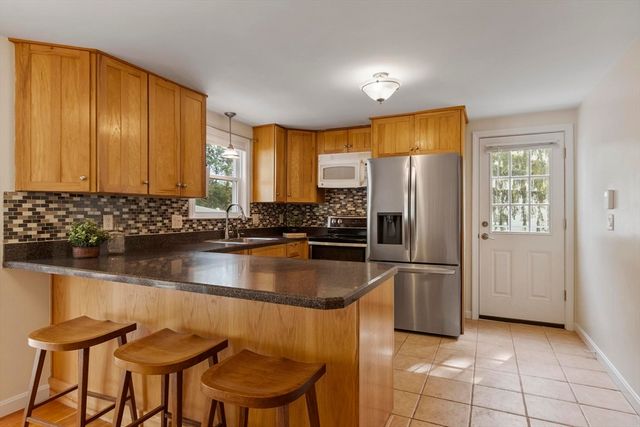 6 Edith Rd, Hudson, MA 01749