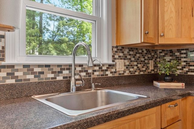 6 Edith Rd, Hudson, MA 01749