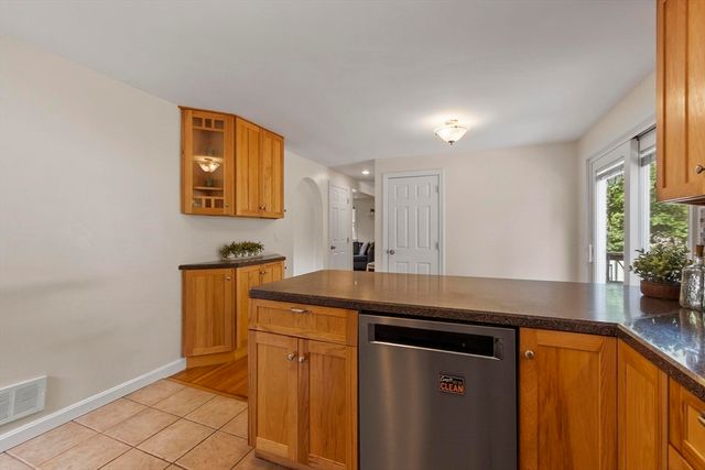 6 Edith Rd, Hudson, MA 01749