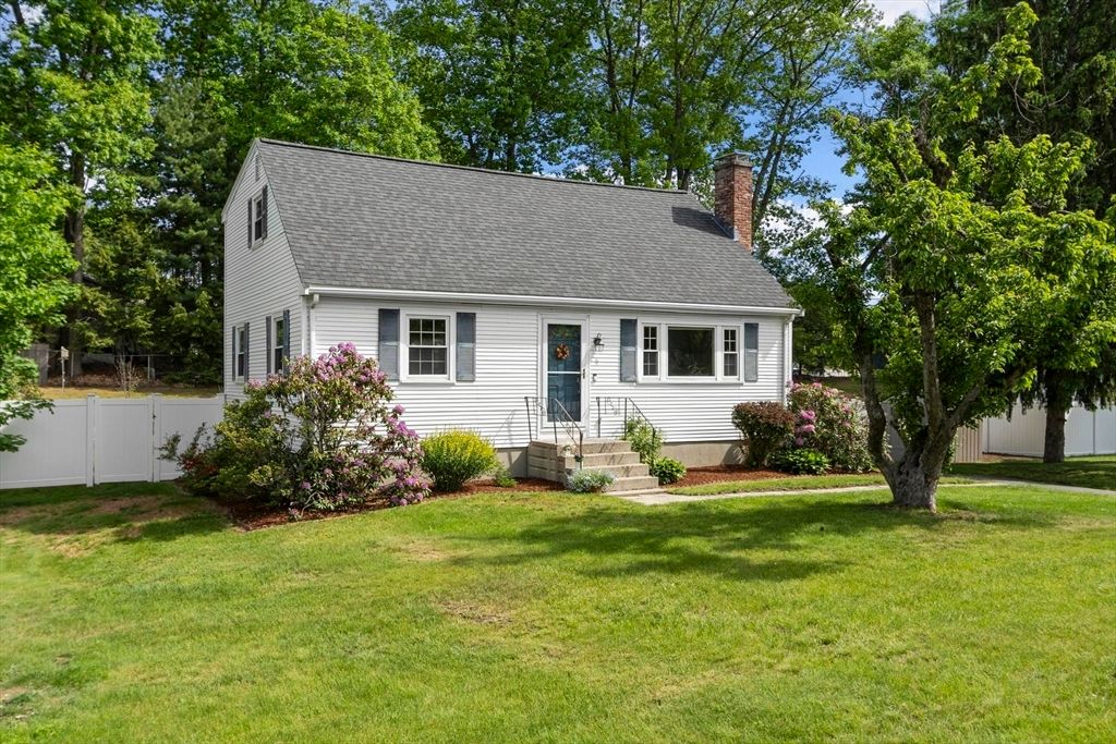 6 Edith Rd, Hudson, MA 01749