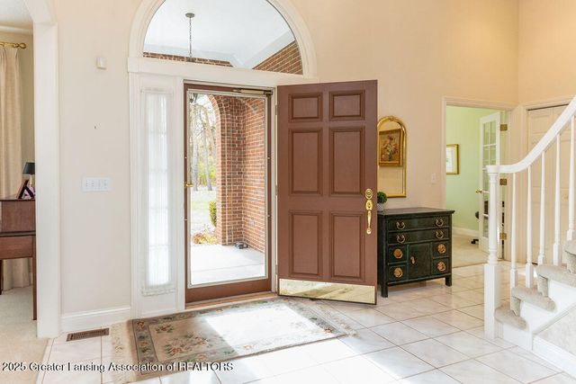 3835 River Cove Drive, Lansing, MI 48917