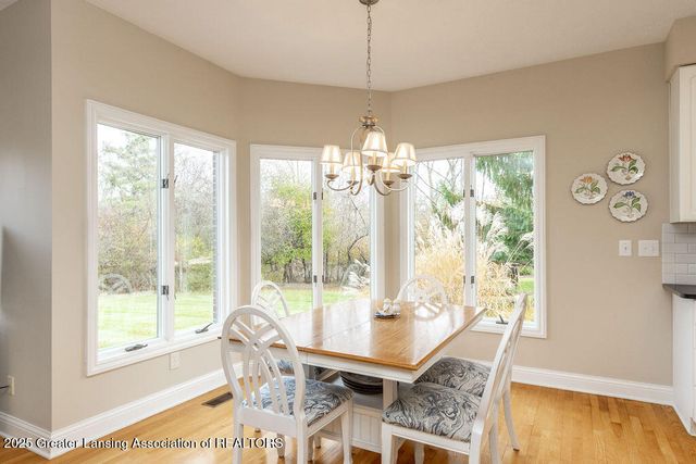 3835 River Cove Drive, Lansing, MI 48917