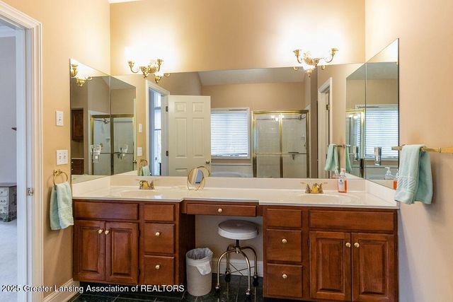 3835 River Cove Drive, Lansing, MI 48917