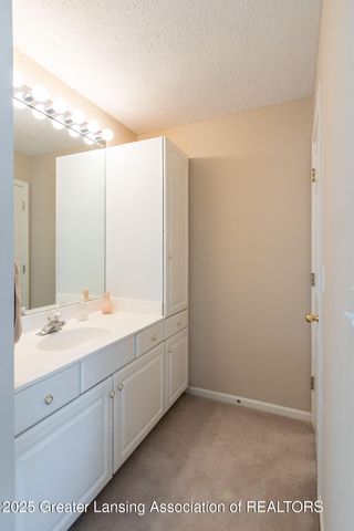 3835 River Cove Drive, Lansing, MI 48917