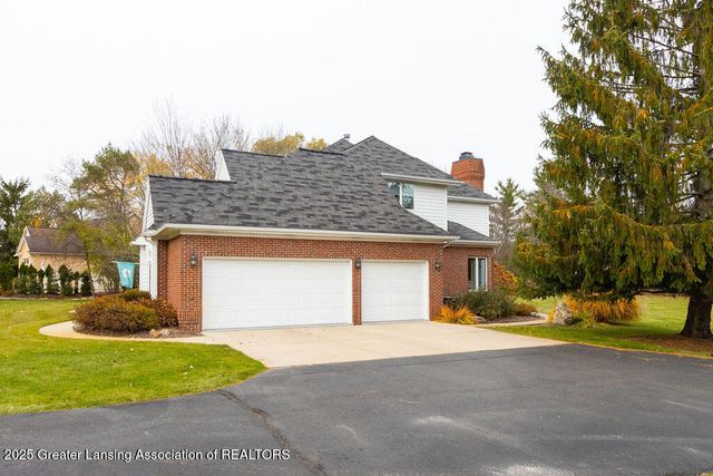 3835 River Cove Drive, Lansing, MI 48917