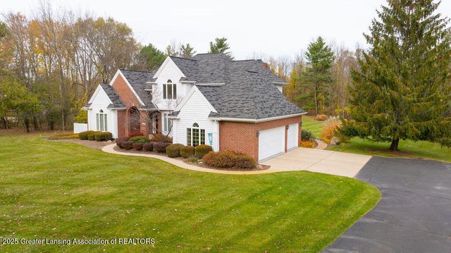 3835 River Cove Drive, Lansing, MI 48917