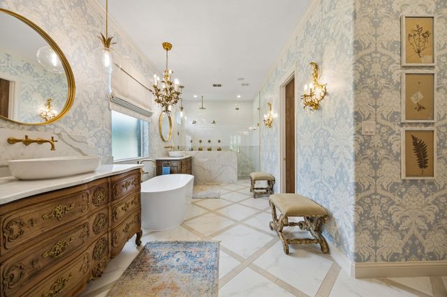 105 Eagles Peak Lane, Double Oak, TX 75077
