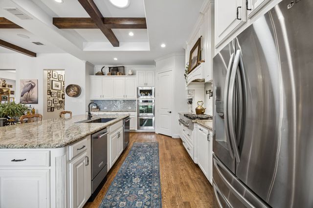 105 Eagles Peak Lane, Double Oak, TX 75077
