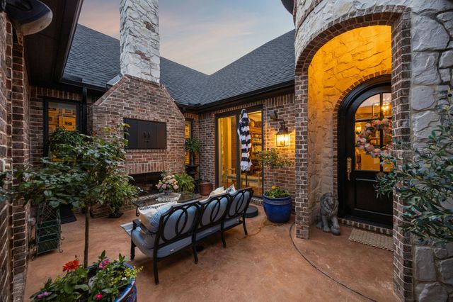 105 Eagles Peak Lane, Double Oak, TX 75077