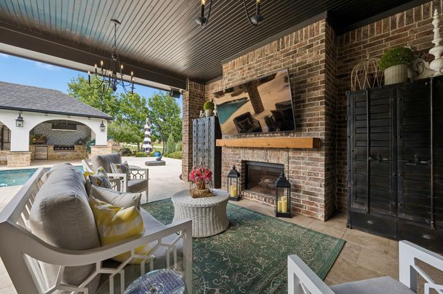 105 Eagles Peak Lane, Double Oak, TX 75077