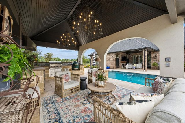 105 Eagles Peak Lane, Double Oak, TX 75077
