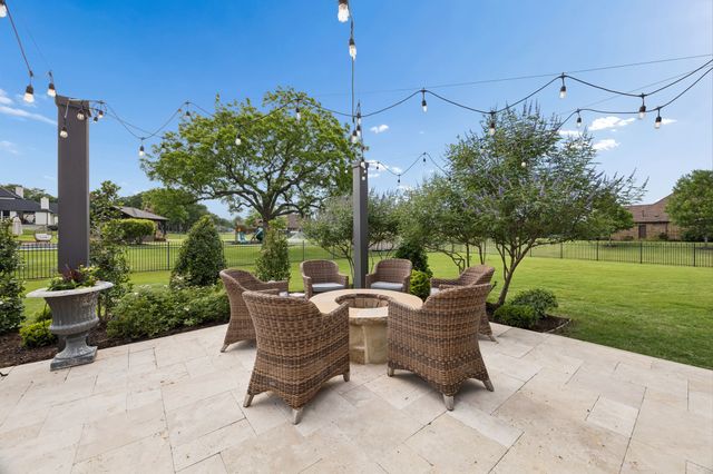 105 Eagles Peak Lane, Double Oak, TX 75077