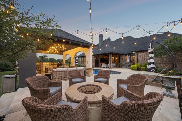 105 Eagles Peak Lane, Double Oak, TX 75077