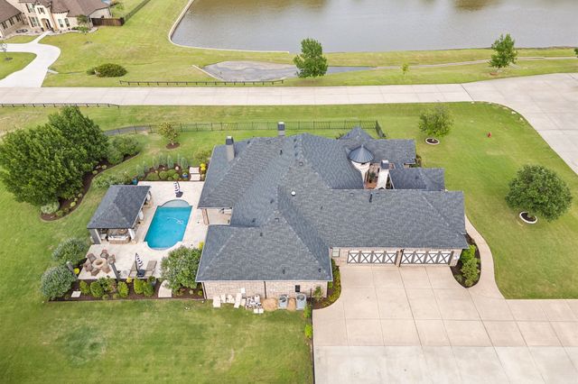 105 Eagles Peak Lane, Double Oak, TX 75077