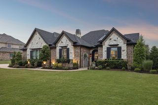 105 Eagles Peak Lane, Double Oak, TX 75077