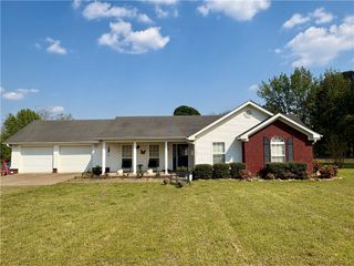15802 N State Highway 28, Dardanelle, AR 72834