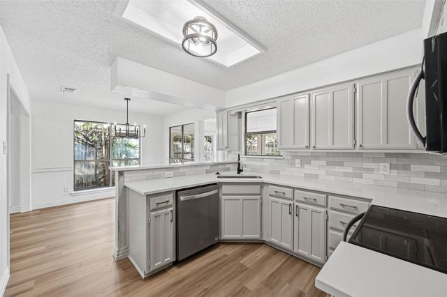 1940 Berrybrook Drive, Fort Worth, TX 76134