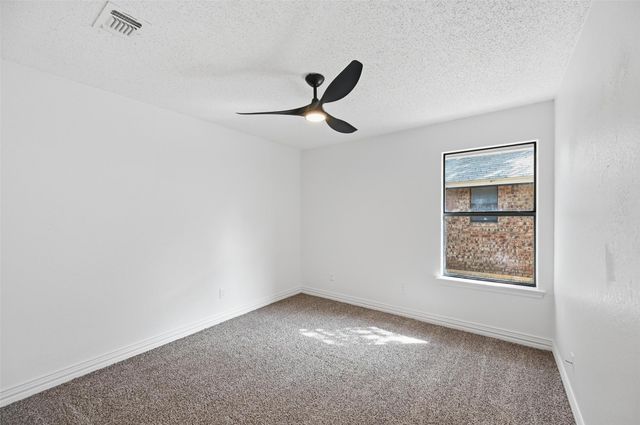 1940 Berrybrook Drive, Fort Worth, TX 76134