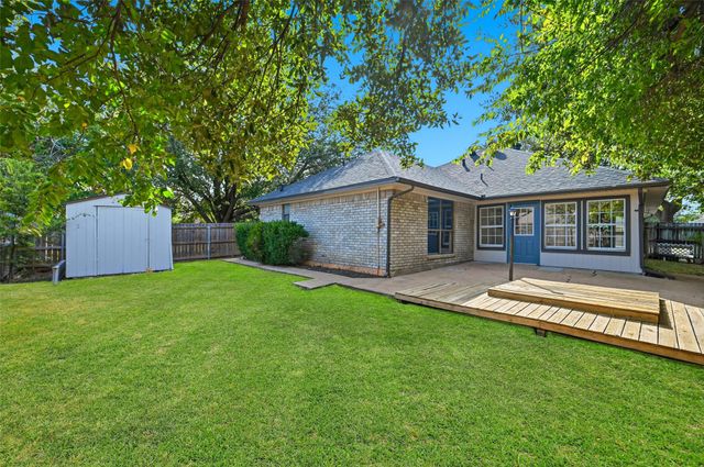 1940 Berrybrook Drive, Fort Worth, TX 76134