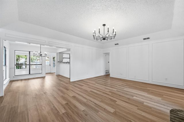 1940 Berrybrook Drive, Fort Worth, TX 76134