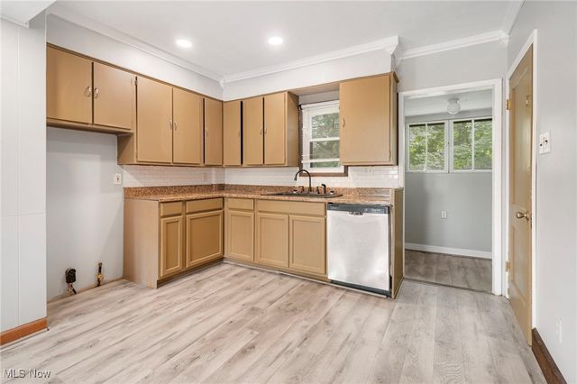 163 W Market Street, Alliance, OH 44601