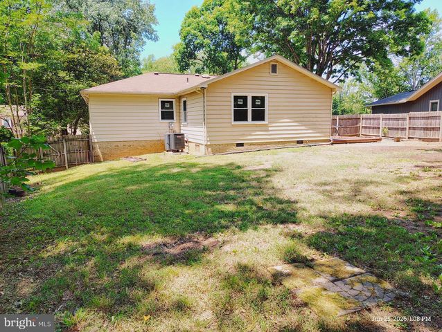 4223 AVON DRIVE, Montclair, VA 22025