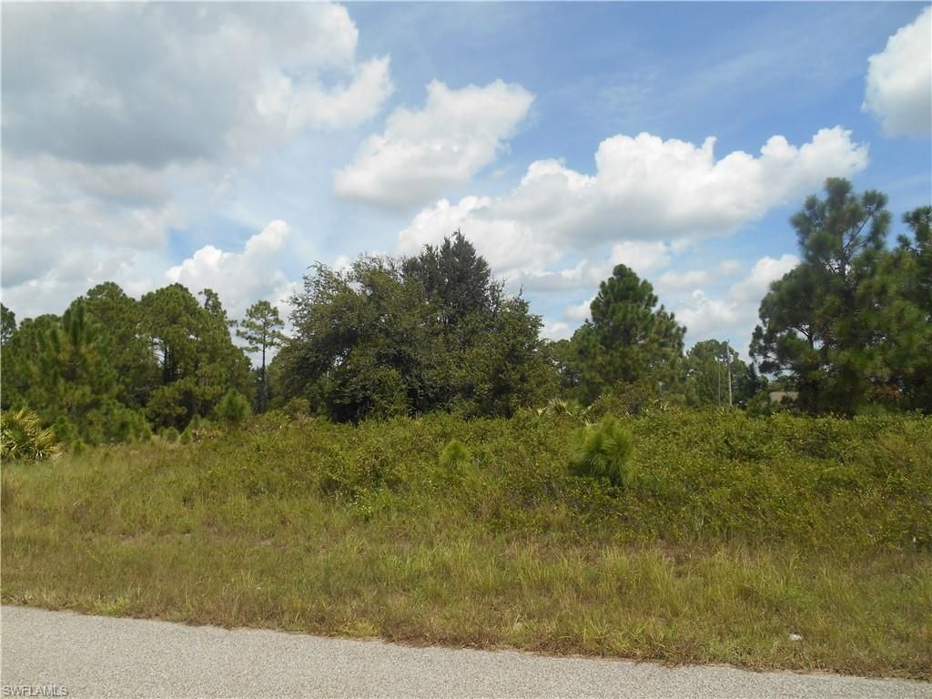 1031 Plymouth ST E, LEHIGH ACRES, FL 33974 — photo 4