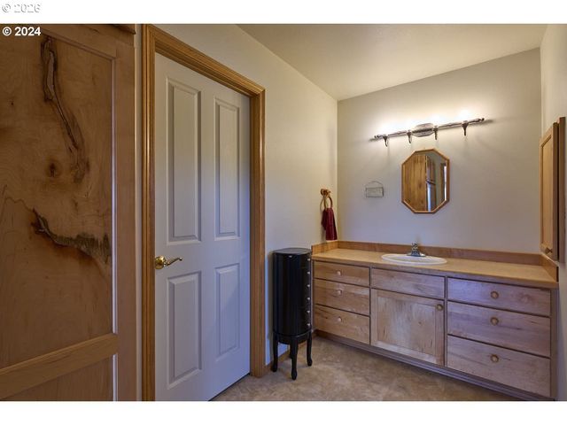 76014 Hwy 82, Elgin, OR 97827