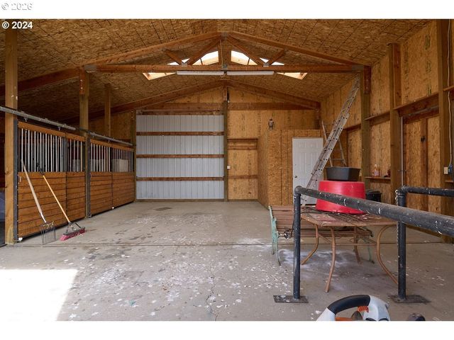 76014 Hwy 82, Elgin, OR 97827