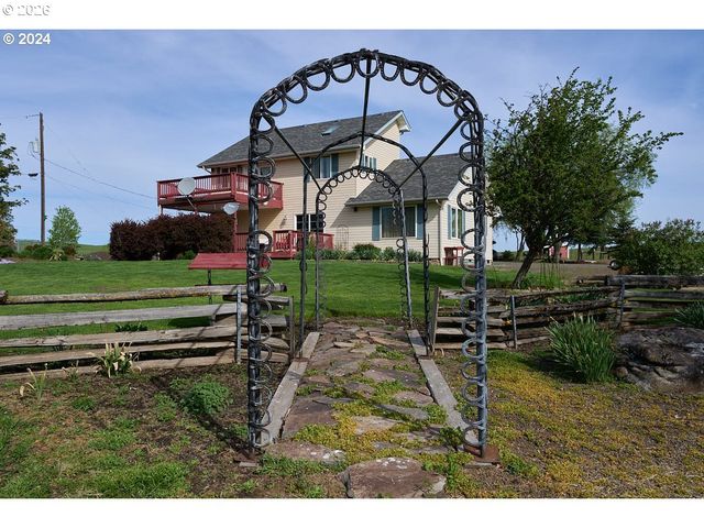 76014 Hwy 82, Elgin, OR 97827