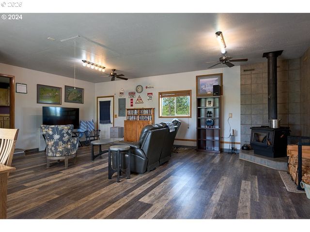 76014 Hwy 82, Elgin, OR 97827