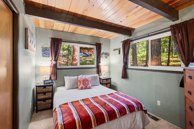 2393 Stephanie Dr, Arnold, CA 95223