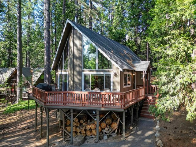 2393 Stephanie Dr, Arnold, CA 95223