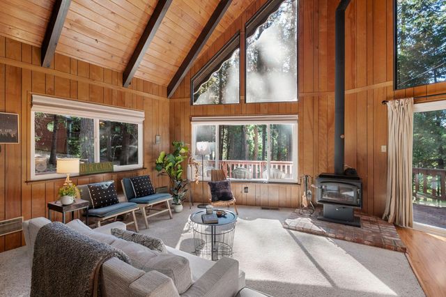 2393 Stephanie Dr, Arnold, CA 95223