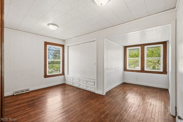 1712 E 300th Street, Wickliffe, OH 44092