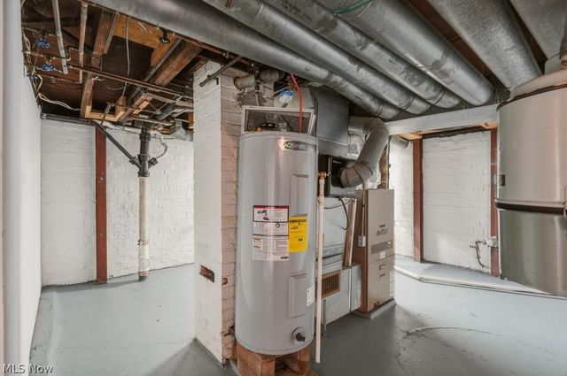 1712 E 300th Street, Wickliffe, OH 44092