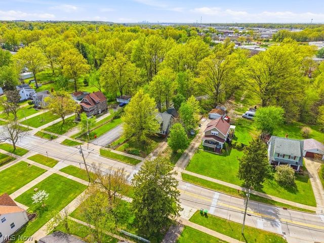 1712 E 300th Street, Wickliffe, OH 44092