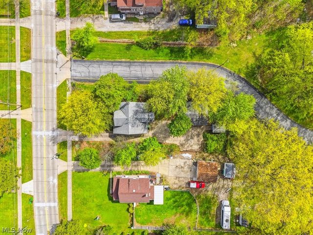 1712 E 300th Street, Wickliffe, OH 44092