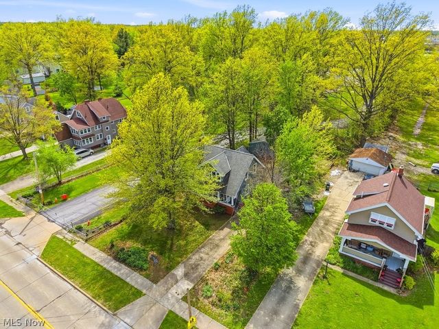 1712 E 300th Street, Wickliffe, OH 44092