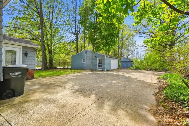 1712 E 300th Street, Wickliffe, OH 44092