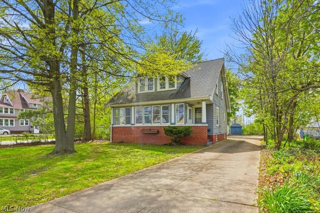 1712 E 300th Street, Wickliffe, OH 44092