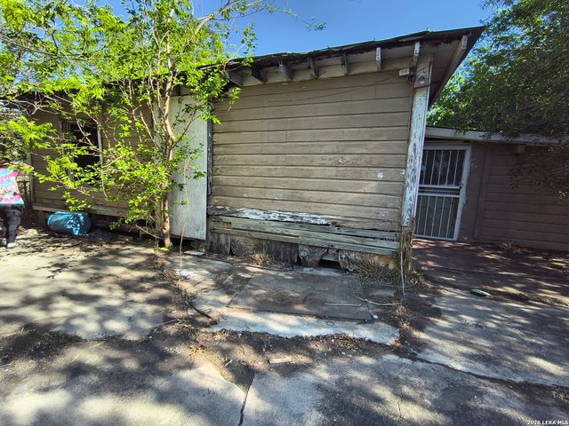 1119 KING AVE, San Antonio, TX 78211