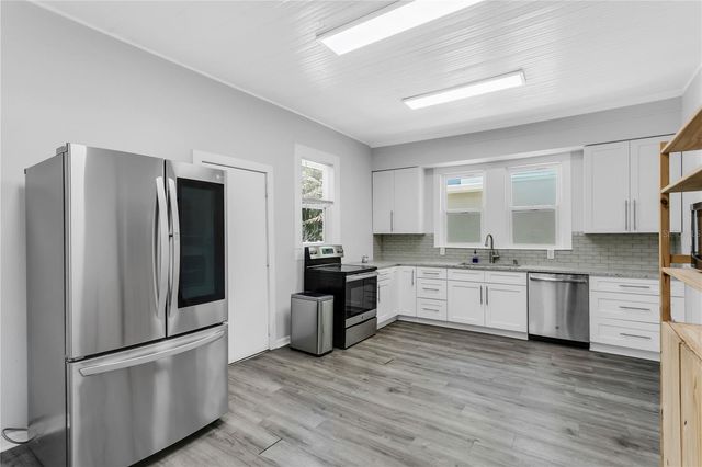 2119 W SPRUCE STREET, Tampa, FL 33607