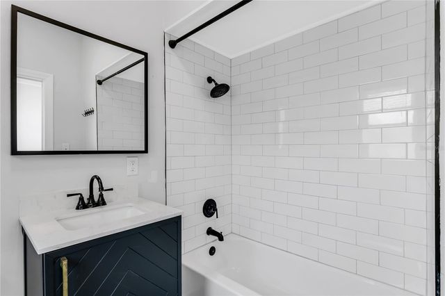 2119 W SPRUCE STREET, Tampa, FL 33607