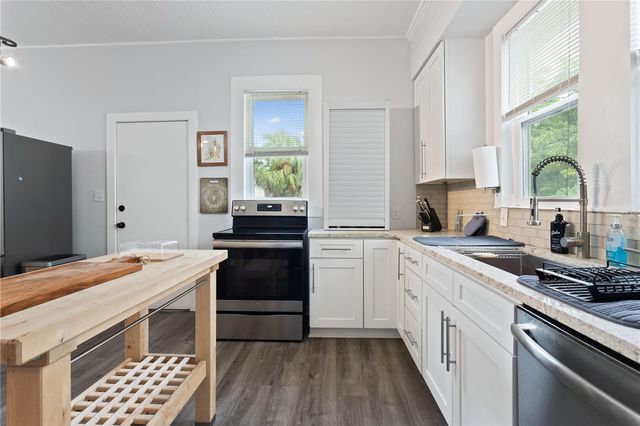 2119 W SPRUCE STREET, Tampa, FL 33607