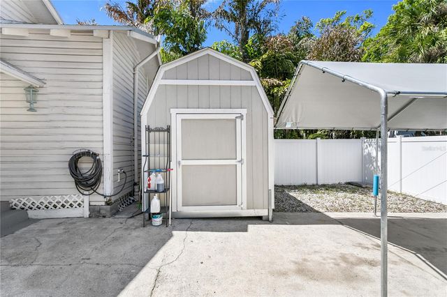 2119 W SPRUCE STREET, Tampa, FL 33607