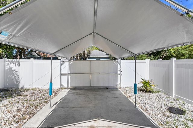 2119 W SPRUCE STREET, Tampa, FL 33607